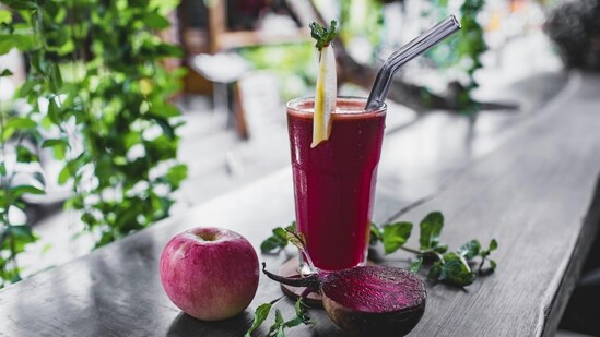 Fruit-based juices spike blood sugar levels., and should be avoided. (Pexels)