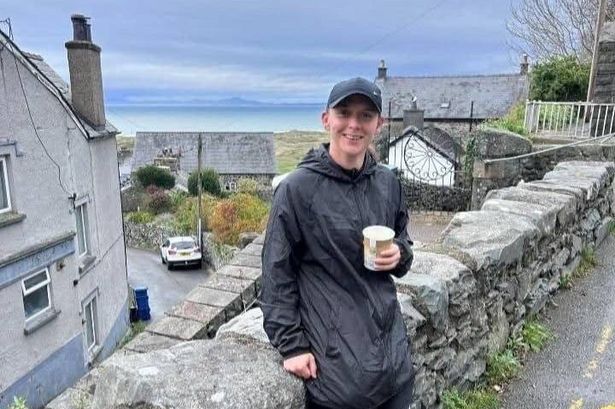 Elissa Hubbard, from Rhyl, gambled away all the money she and her new wife were given as wedding gifts for their wedding day whilst sat in a hotel lobby. 