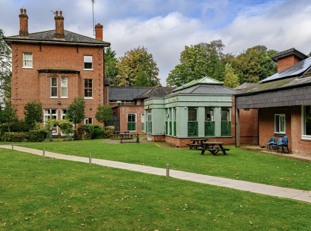 Harrow MP visits local mental health hospital to meet staff and patients Harrow Online