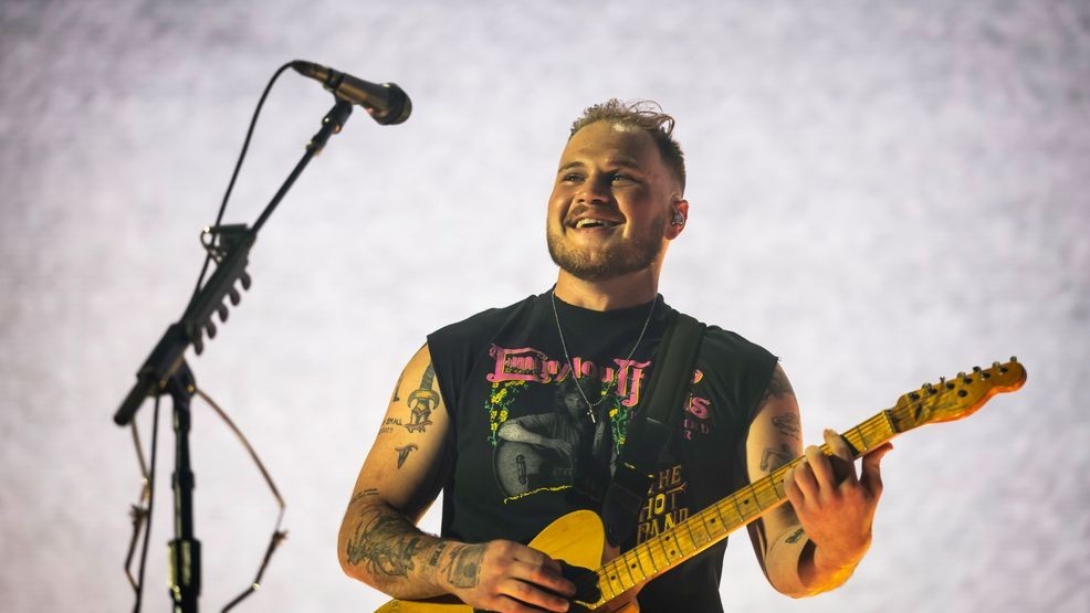 NASHVILLE, TENNESSEE - JUNE 29: Zach Bryan performs during the Quittin Time tour at Nissan Stadium on June 29, 2024 in Nashville, Tennessee. (Photo by Keith Griner/Getty Images)