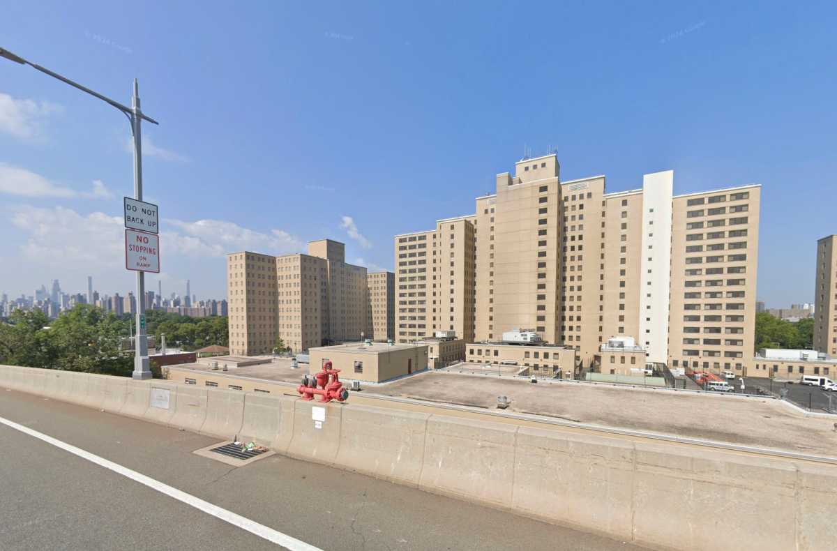 mental health hospital where suspect in macy's herald square stabbing had been staying