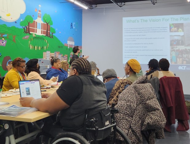 Community groups take part in an Austin Forward Together planning session, which includes efforts by grant recipients BUILD Chicago to improve mental health and public safety resources in the area, especially for teens. (Austin Coming Together)