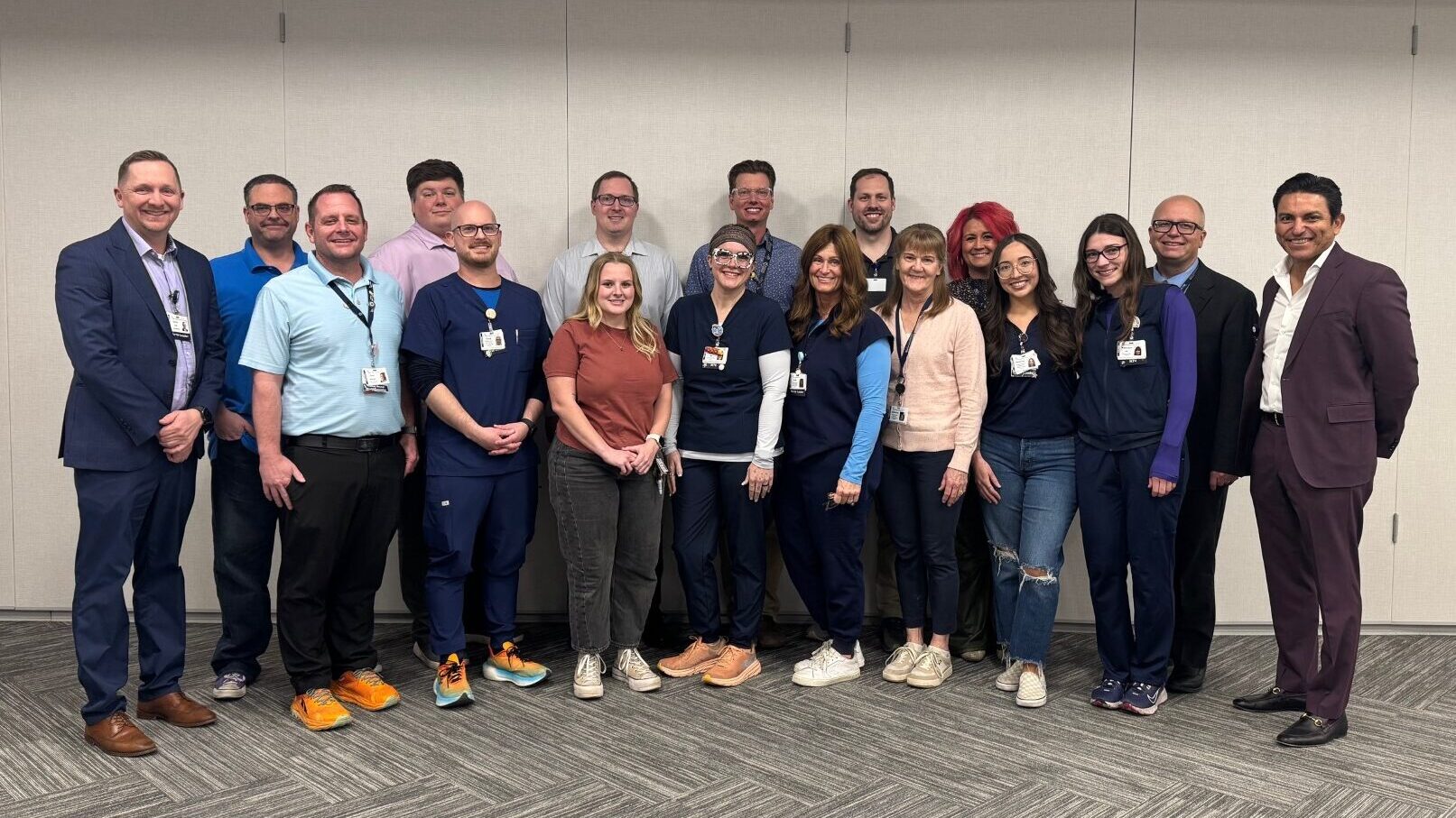 HCA Healthcare behavioral health colleagues smiling for a group picture