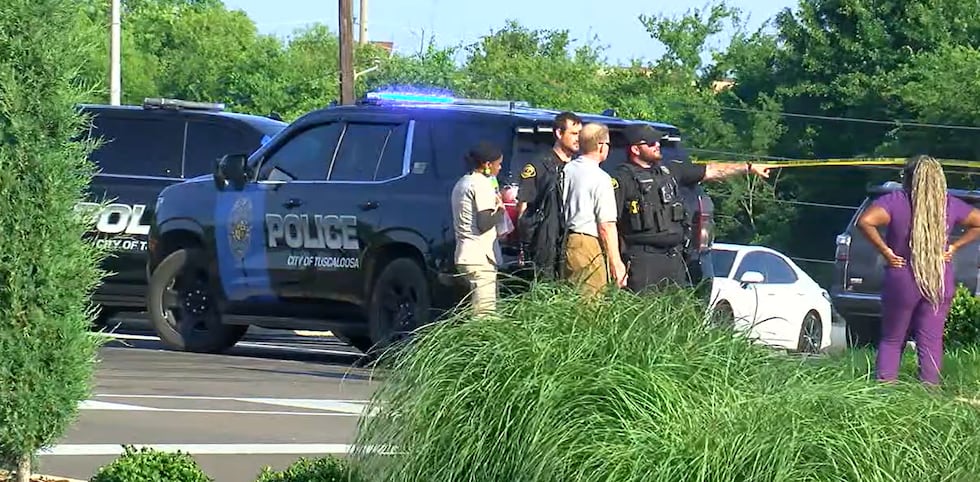 1 shot, killed at DCH Medical Center in Tuscaloosa