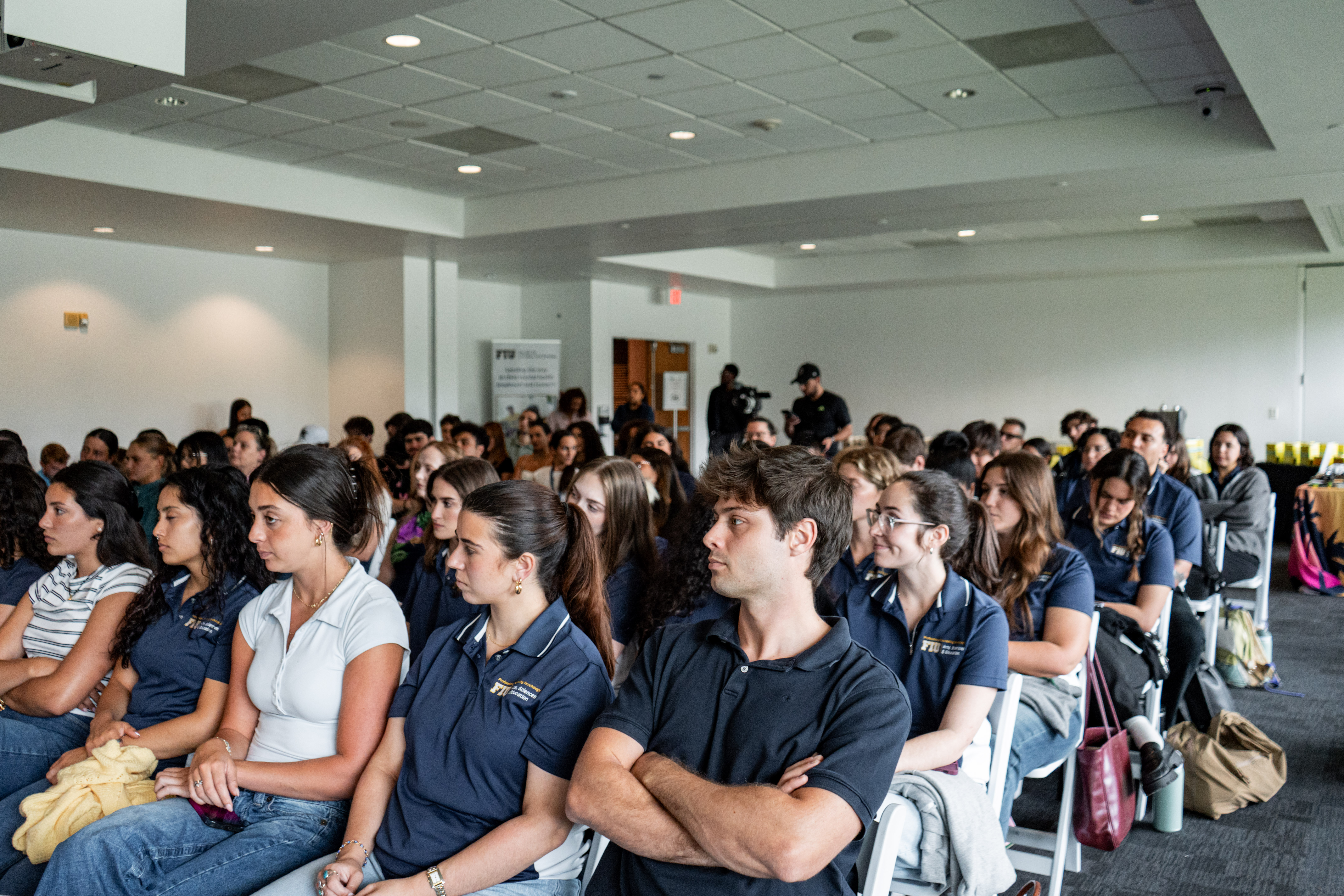 Crowd at the panel