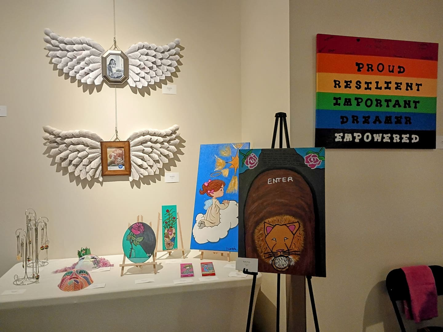 Ecker Center for Behavioral Health is hosting the Ninth Annual Between the Lines Client Art Show & Reception from 5 to 7 p.m.  Thursday, June 18 at the Renner Art Walk, Building C, Elgin Community College, 1700 Spartan Drive, Elgin.