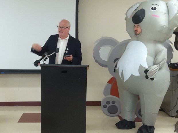 Glenn Liebman, CEO of MHANYS, speaks about the importance of mental health awareness for teens as mascot ALGEE the Koala watches. (Melissa Schuman - MediaNews Group)