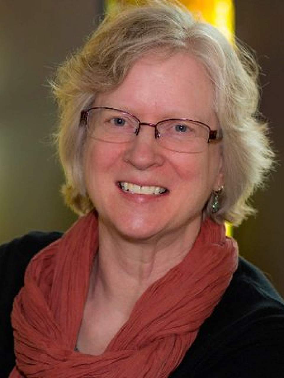 Gwen Latendresse headshot
